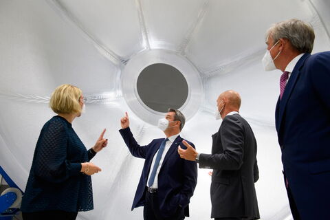 (fltr) Eva Weber (Mayor of Augsburg) Dr. Markus Söder, Hans Steininger (CEO MT Aerospace) and Dr. Michael Haidinger (President of Boeing Germany, Central & Eastern Europe, Benelux & Nordics). © Bavarian State Chancellery